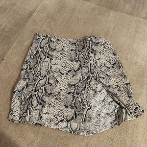 Reformation Margot mini skirt size 2